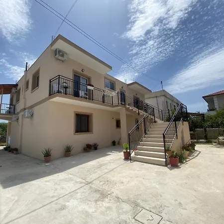 Luani Apartment *
